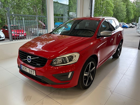 Volvo XC60 2 of 6