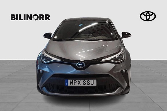 Toyota C-HR 5 of 11