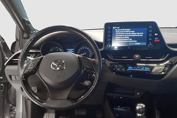 Toyota C-HR 9 of 11