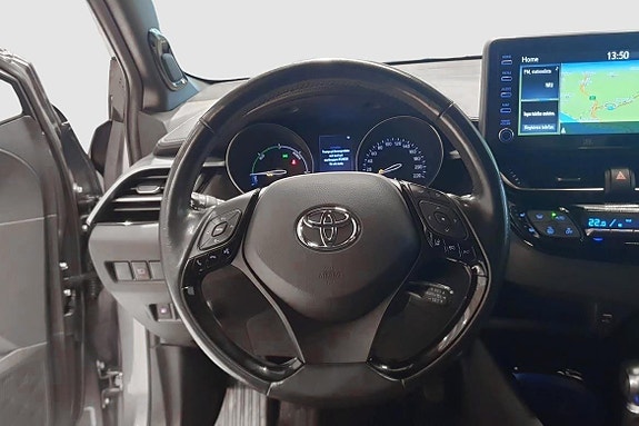 Toyota C-HR 10 of 11