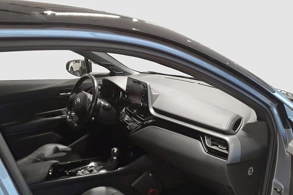 Toyota C-HR 6 of 11