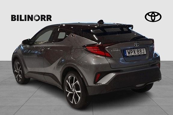 Toyota C-HR 2 of 11
