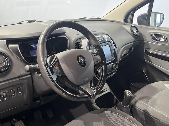 Renault Captur 2 of 11