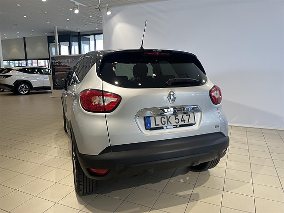Renault Captur 5 of 11
