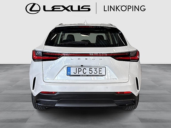 Lexus NX350h 4 of 15