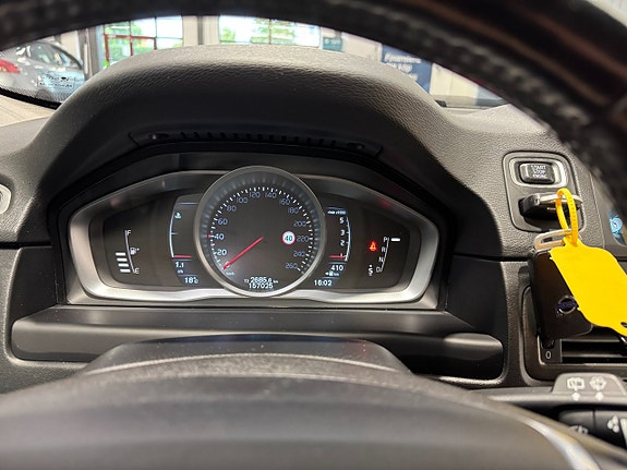 Volvo XC70 14 of 23