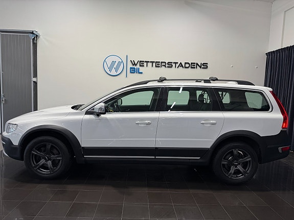 Volvo XC70 2 of 23