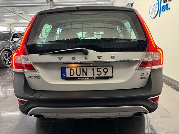 Volvo XC70 7 of 23