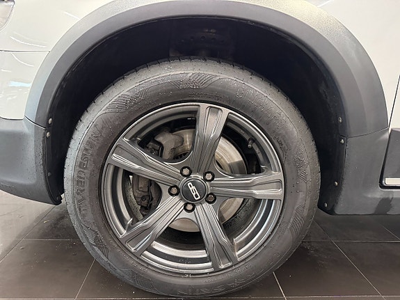 Volvo XC70 21 of 23