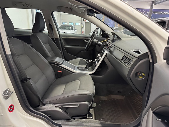 Volvo XC70 12 of 23