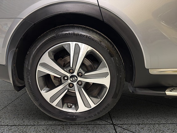 Kia Sorento 15 of 30