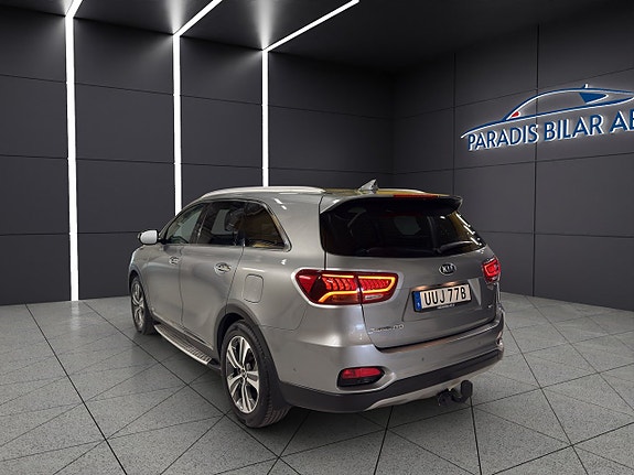 Kia Sorento 3 of 30