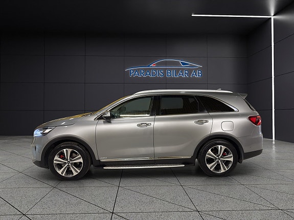 Kia Sorento 2 of 30
