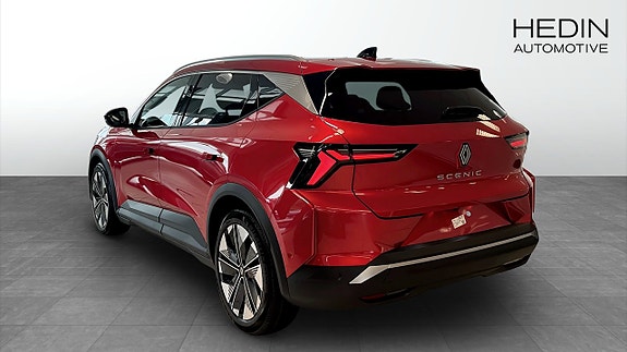 Renault Scenic E-Tech 2 of 10