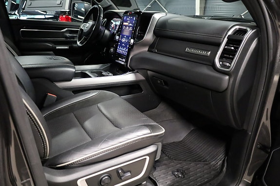 Dodge RAM 1500 12 of 25