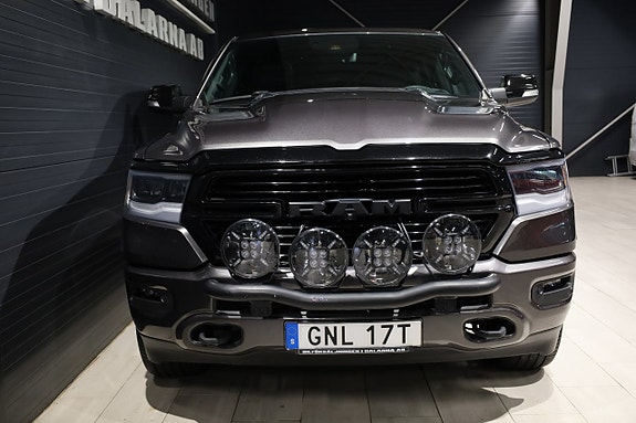 Dodge RAM 1500 2 of 25