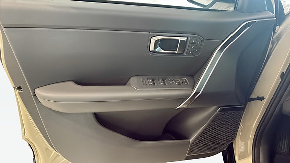 Kia Seltos 11 of 12