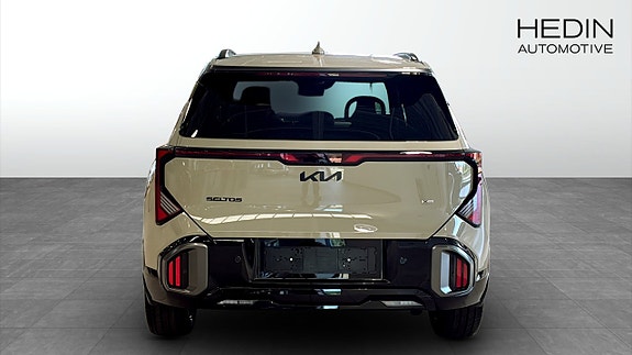 Kia Seltos 7 of 12