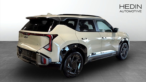 Kia Seltos 2 of 12