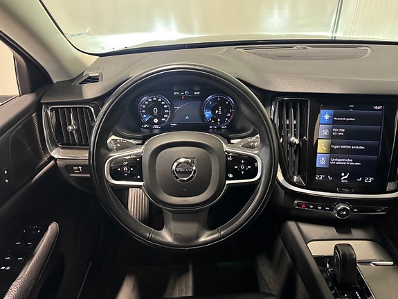 Volvo V60 Cross Country 9 of 25