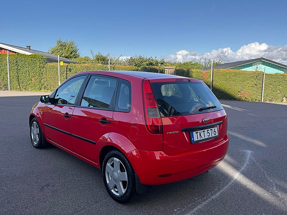 Ford Fiesta 3 of 4