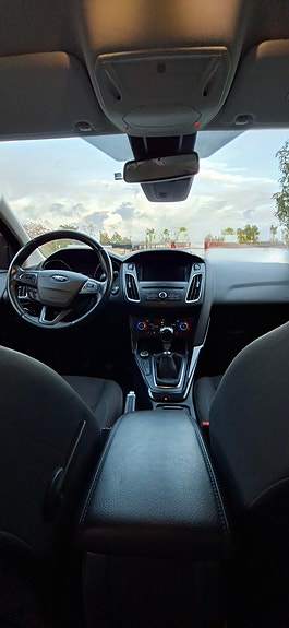 Ford Focus 5 of 9