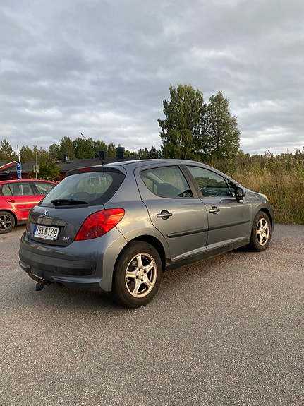 Peugeot 207 3 of 7