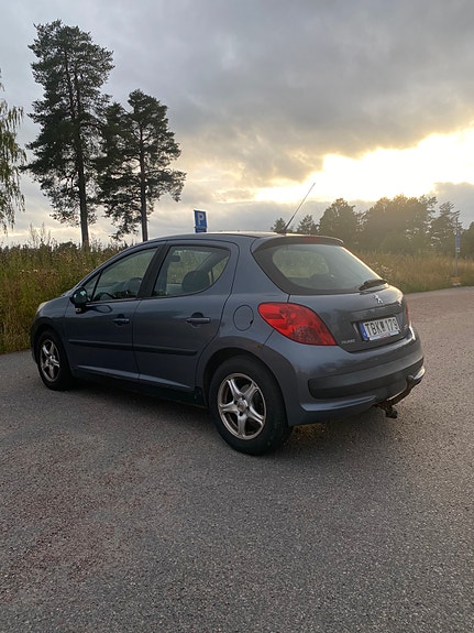 Peugeot 207 4 of 7