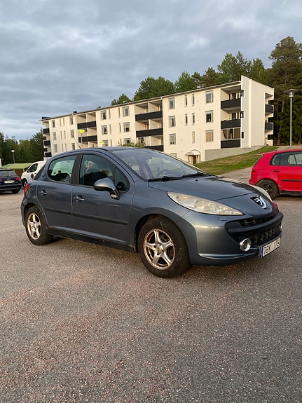 Peugeot 207 2 of 7