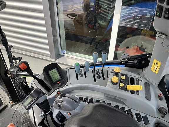 New Holland T 6.175 EC 13 of 15
