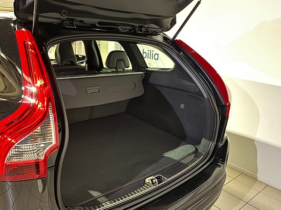Volvo XC60 13 of 14