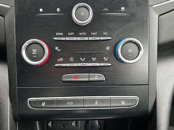 Renault Megane 12 of 22
