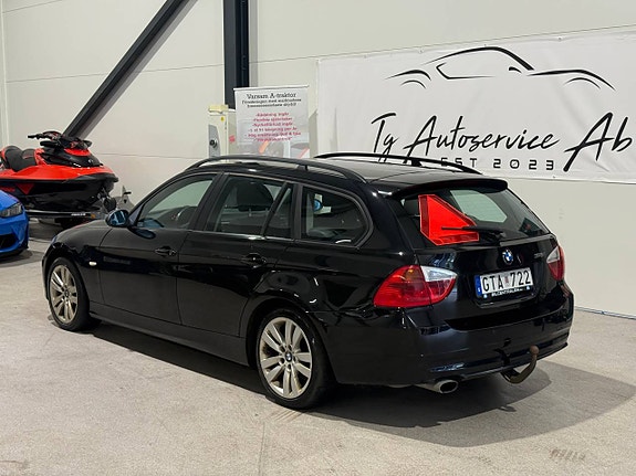 BMW 318 3 of 7
