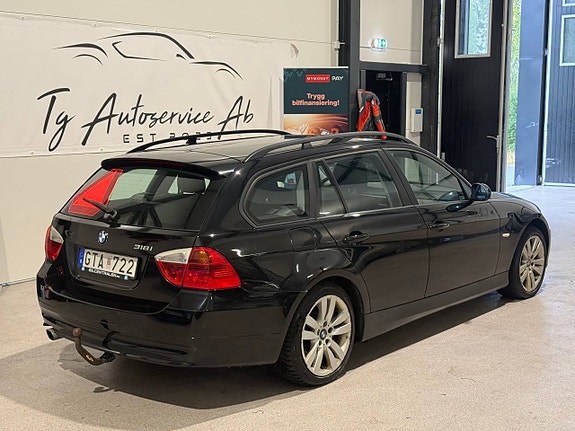 BMW 318 4 of 7