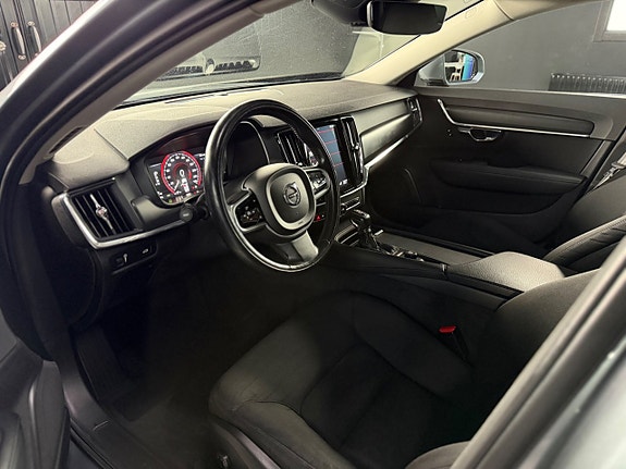 Volvo V90 6 of 14