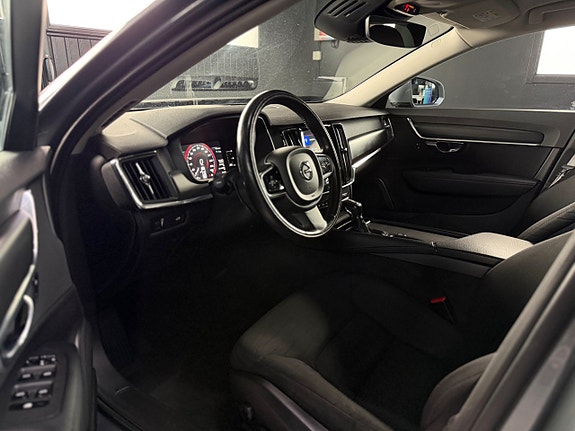 Volvo V90 5 of 14