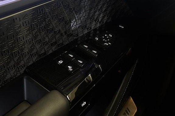BMW i7 23 of 27