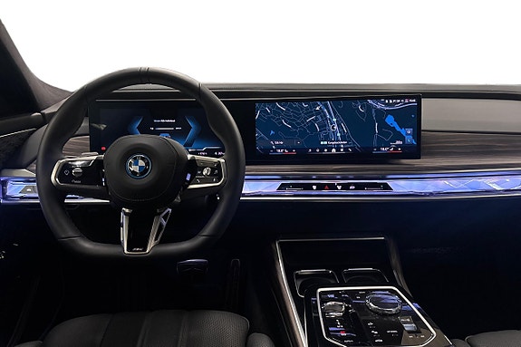 BMW i7 8 of 27