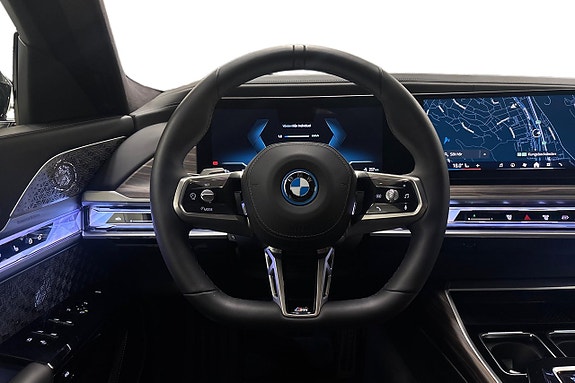 BMW i7 9 of 27