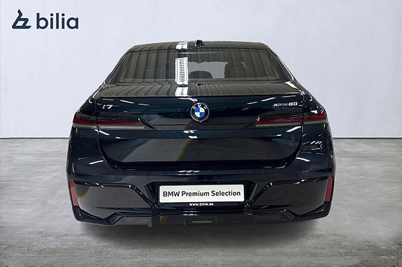 BMW i7 4 of 27
