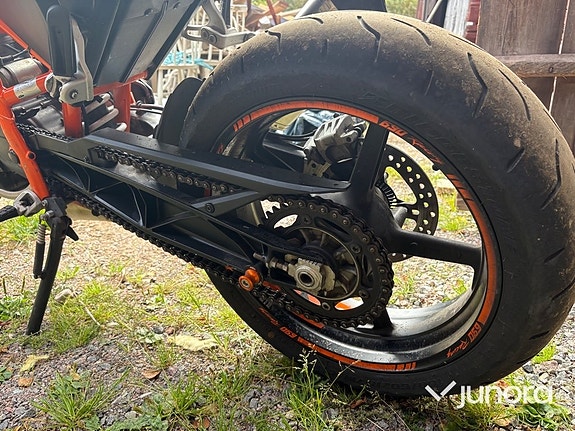 KTM 690 Duke 8 of 14