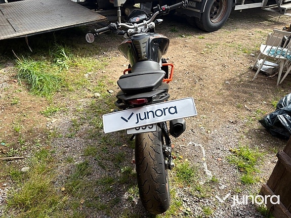 KTM 690 Duke 4 of 14
