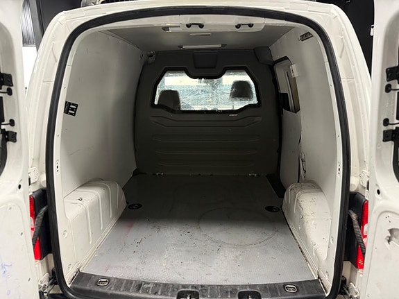 Volkswagen Caddy 11 of 12