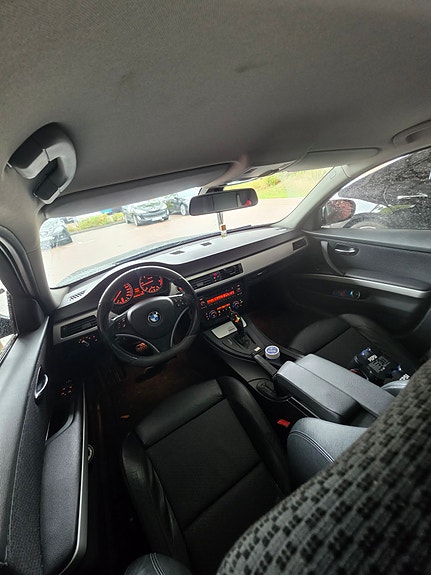 BMW 320d 3 of 3