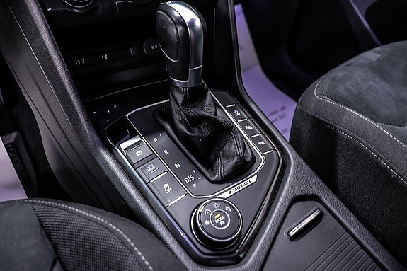 Volkswagen Tiguan 12 of 15