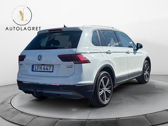 Volkswagen Tiguan 6 of 15