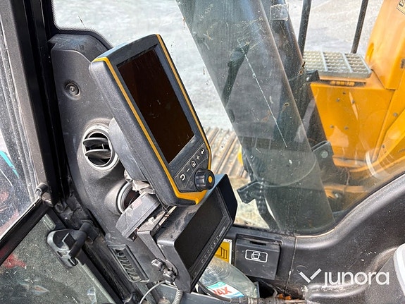Grävmaskin JCB JS220 LC 19 of 30