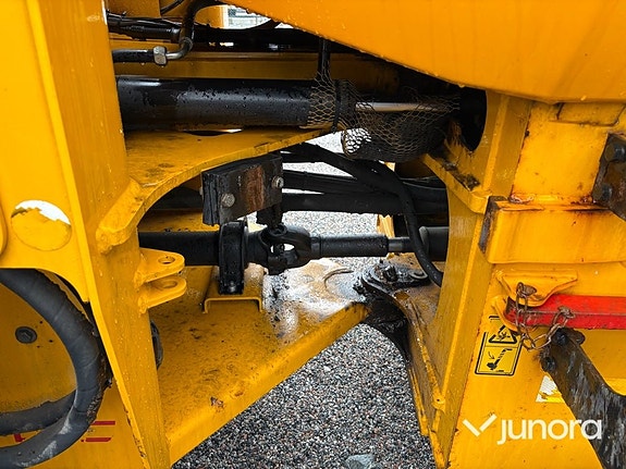 Hjullastare JCB 411 HT med vikplog 29 of 30