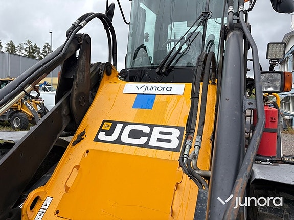 Hjullastare JCB 411 HT med vikplog 26 of 30