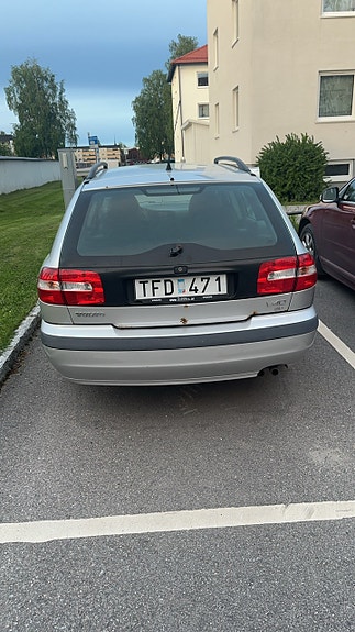Volvo V40 5 of 6